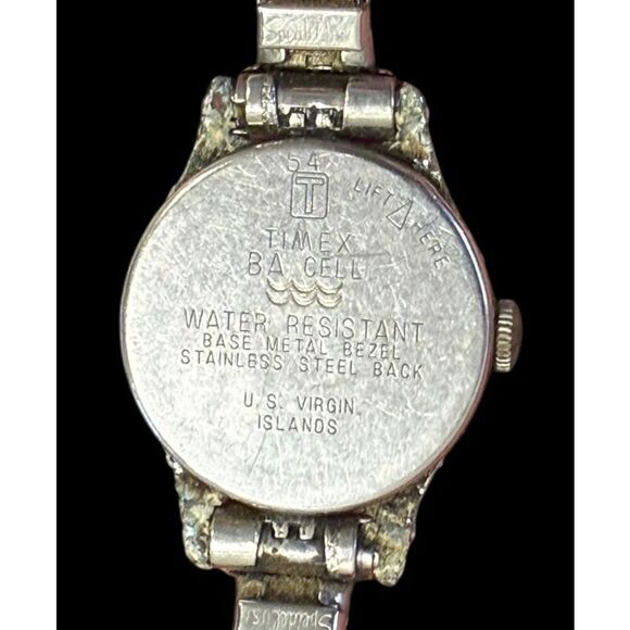 Vintage Timex Q Ladies Wristwatch Quartz 1970’s Classic - Picture 5 of 6